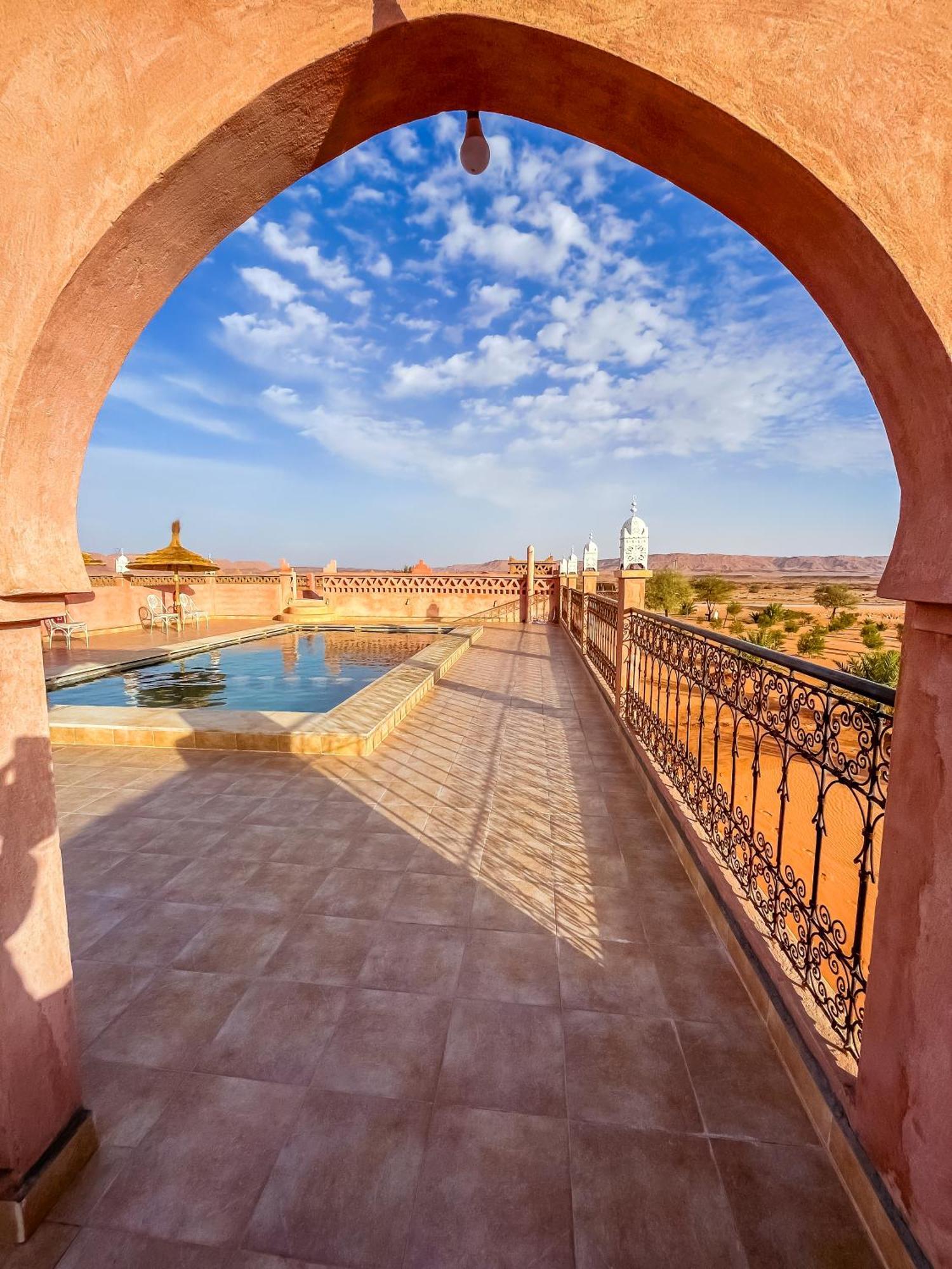 Porte De Sahara Ouzina Екстериор снимка