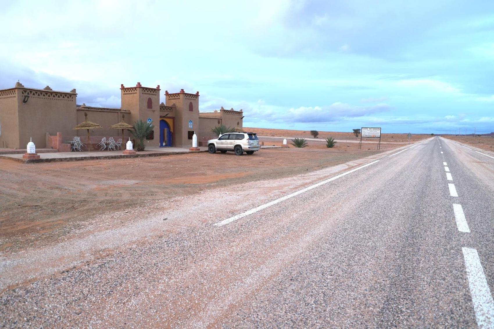 Porte De Sahara Ouzina Екстериор снимка